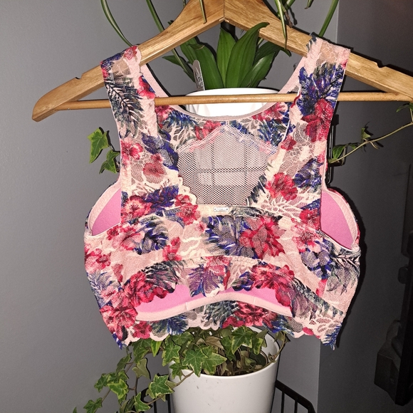 S(34)-DD Pink Victoria Secret Floral Lace Bralette - Picture 3 of 8